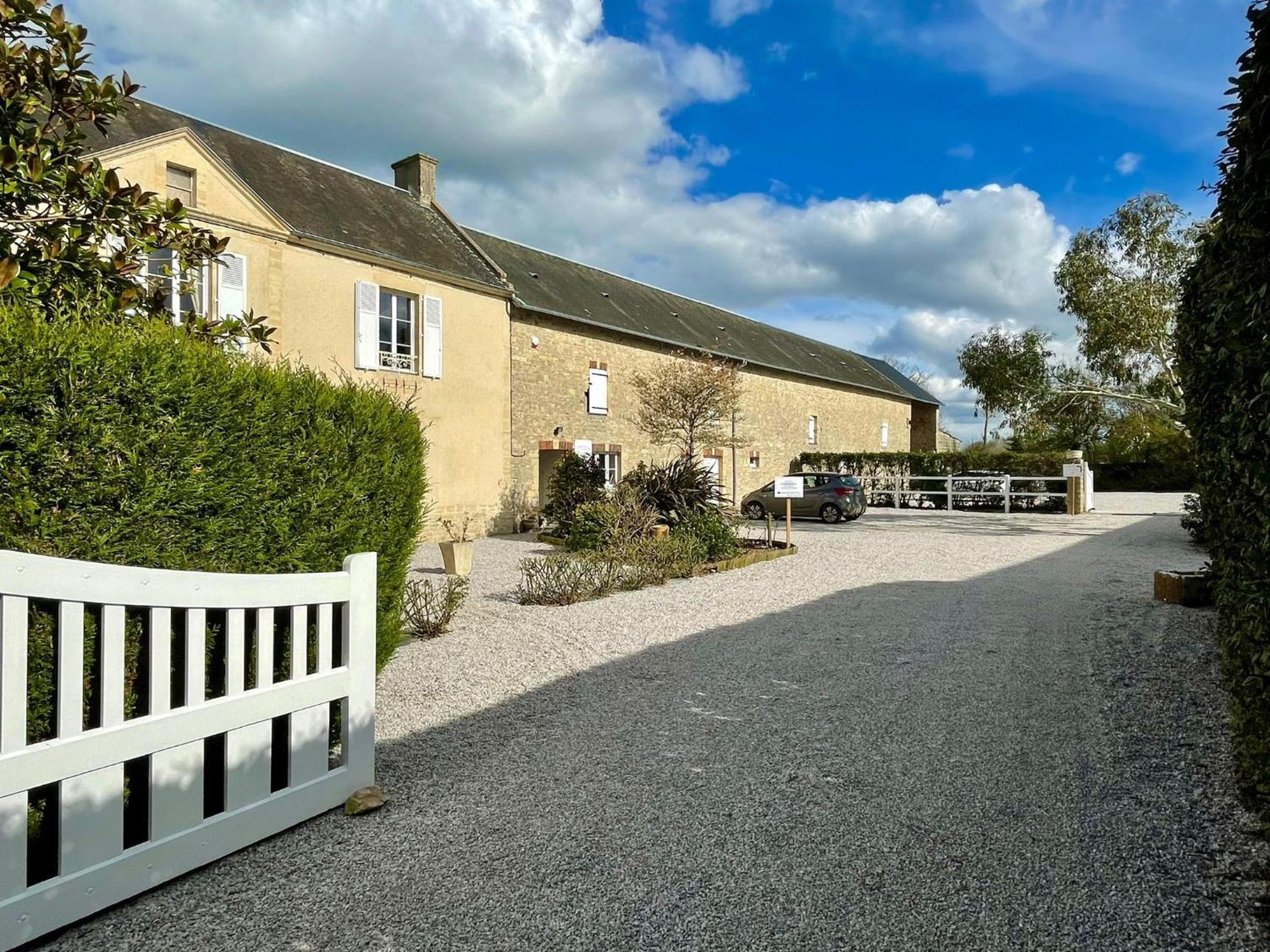 Les Chambres D'Omaha Beach: Homemade Breakfast & Local Flavor Vierville-sur-Mer Exterior photo