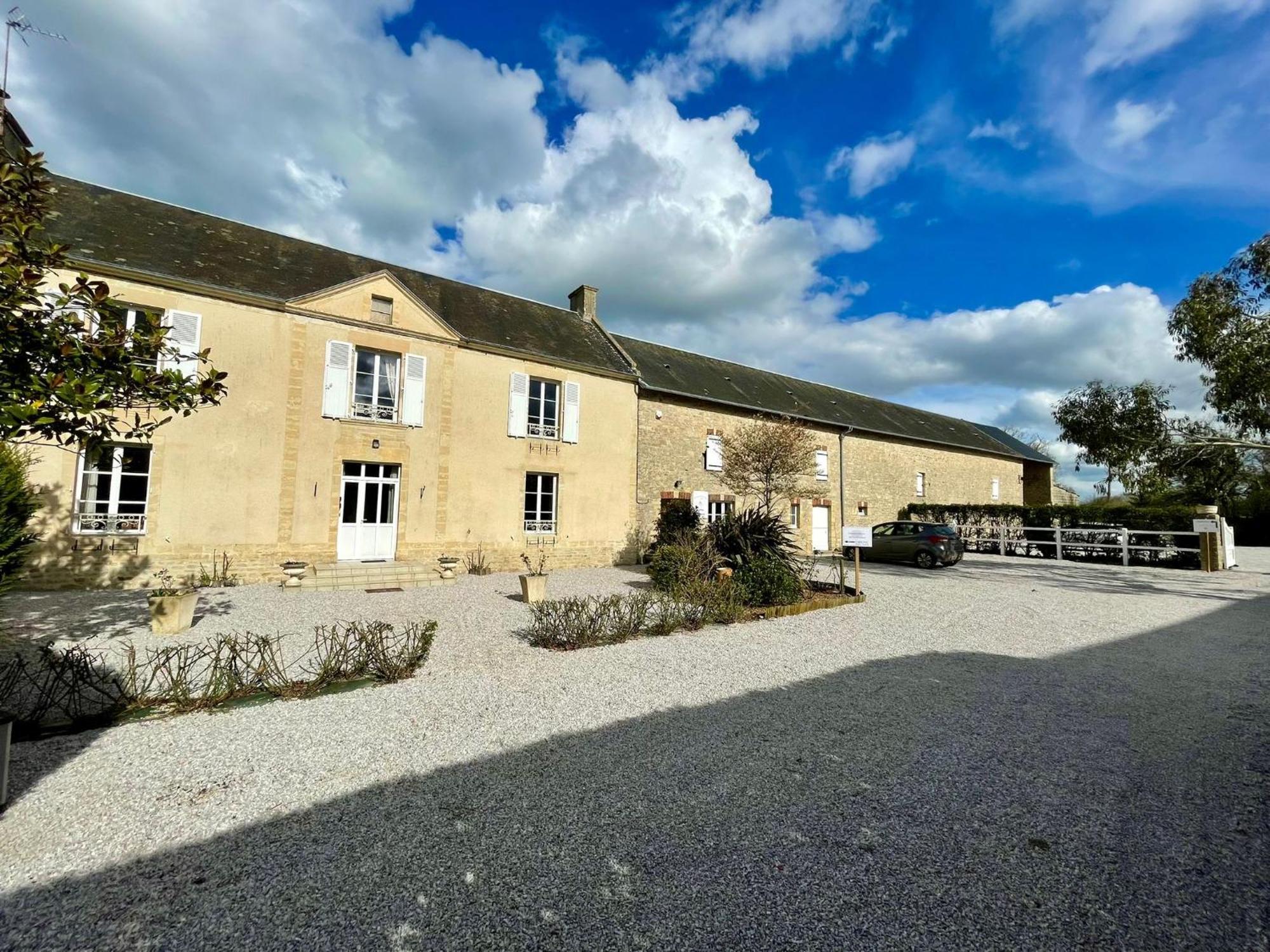 Les Chambres D'Omaha Beach: Homemade Breakfast & Local Flavor Vierville-sur-Mer Exterior photo